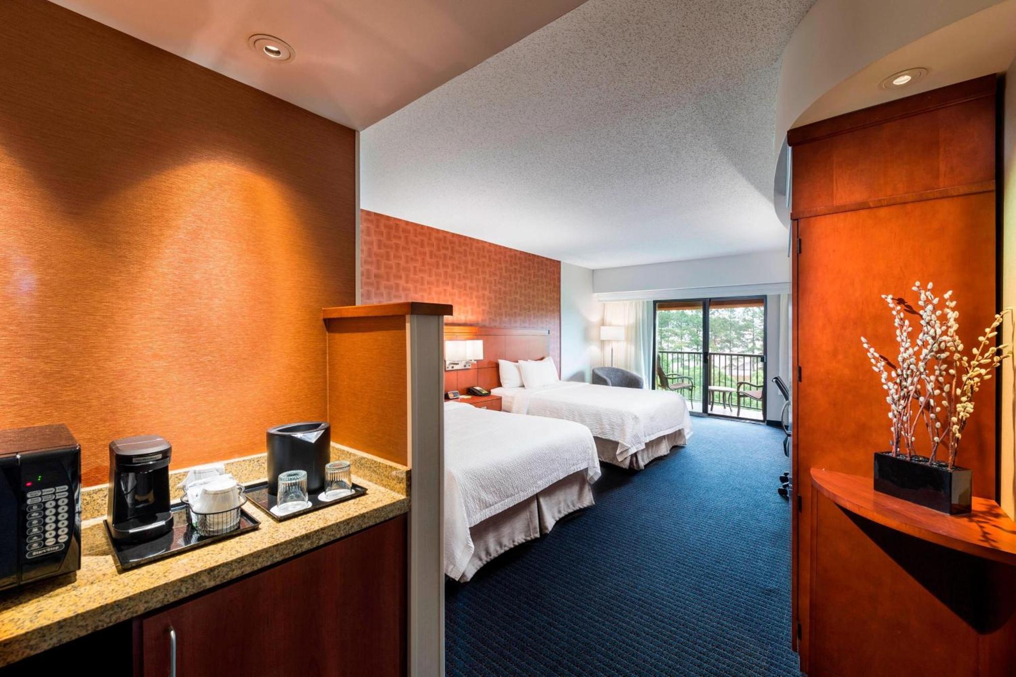 Courtyard By Marriott Atlanta Buford Mall Of Georgia Exterior foto